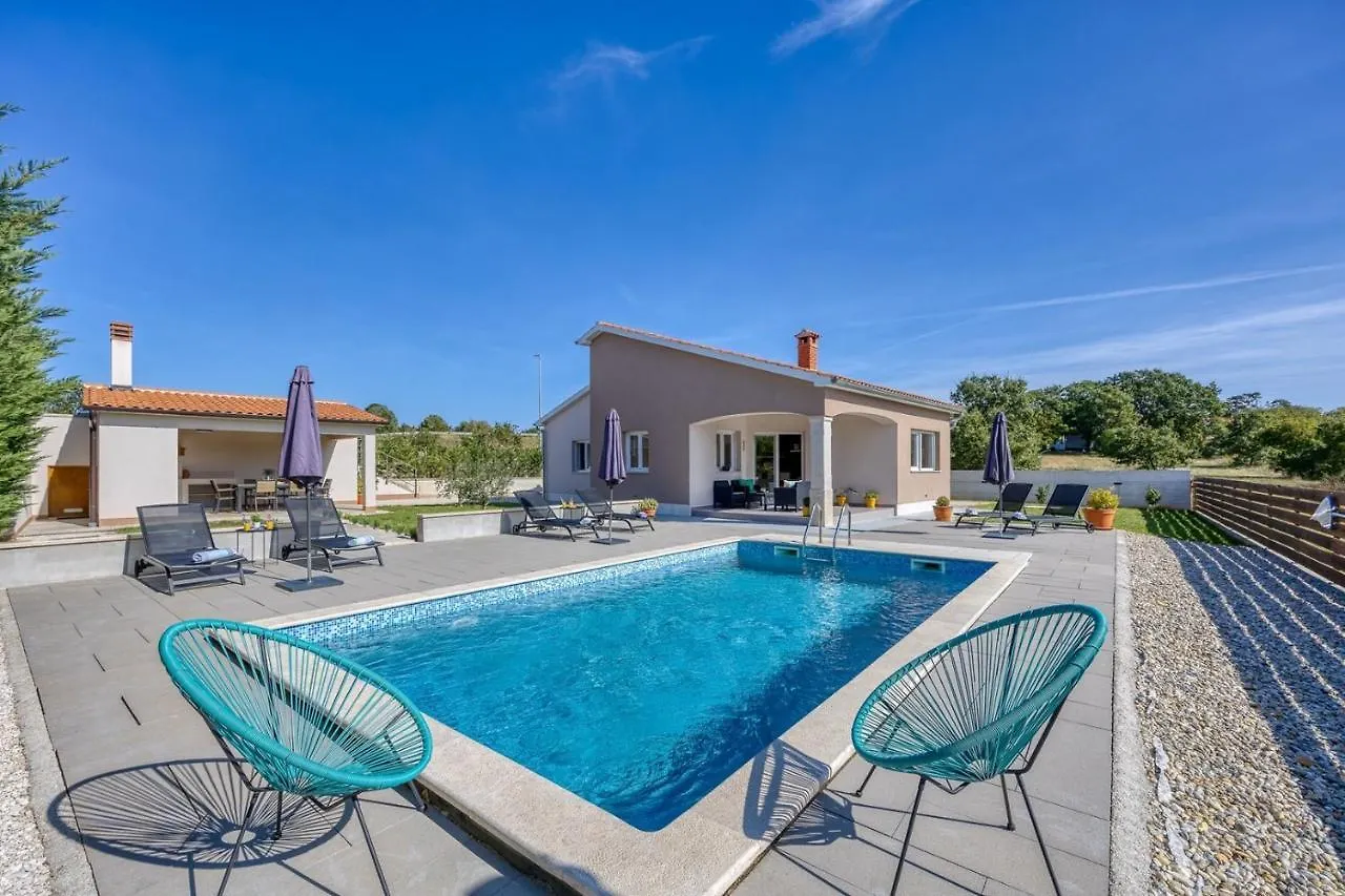 Villa Rita With Private Pool Tinjan