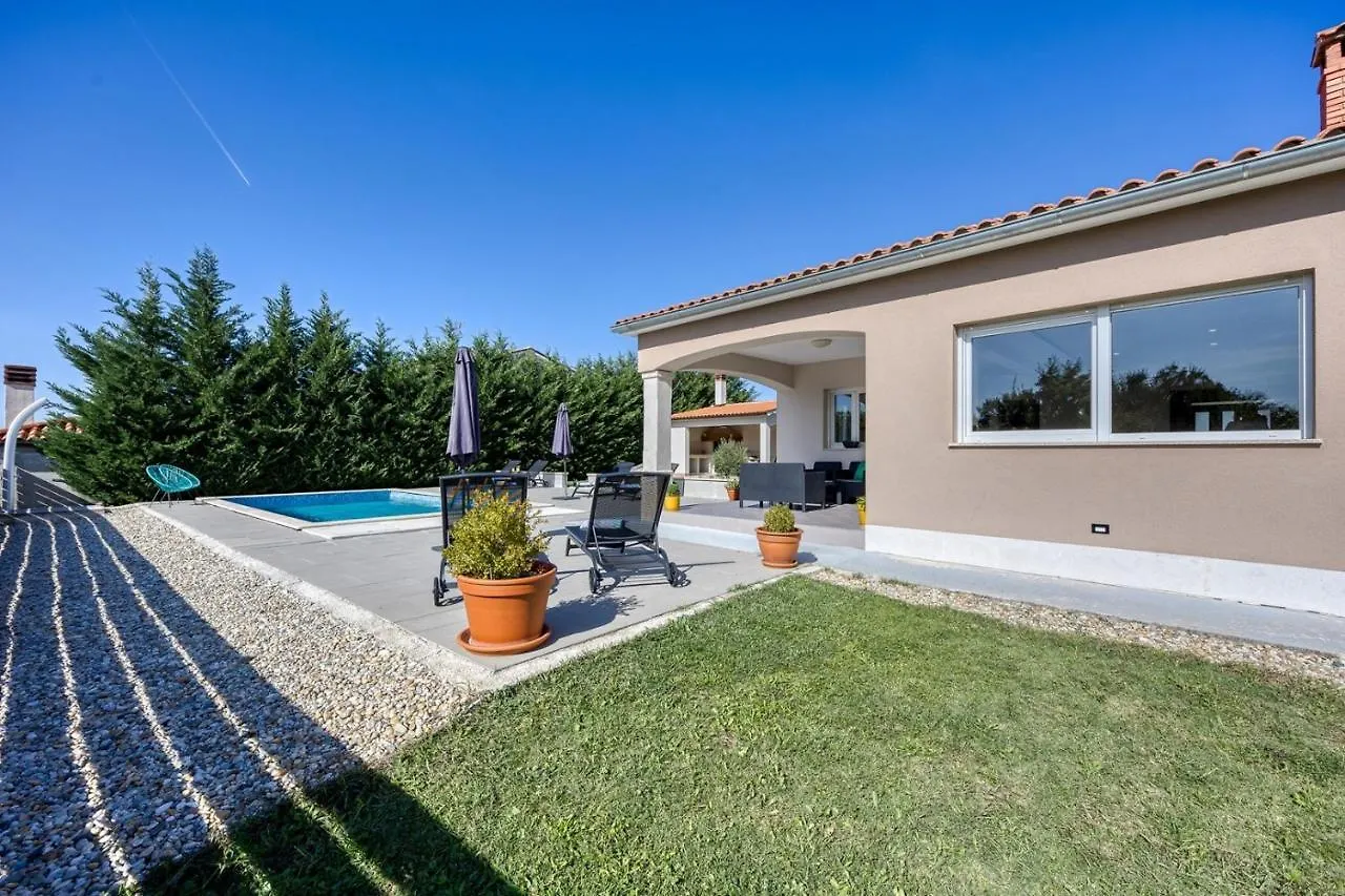 Tinjan Villa Rita With Private Pool 0*,